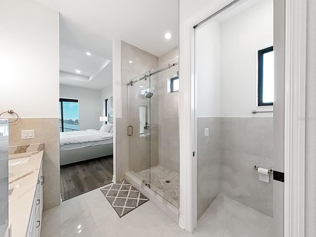 Secondary Bathroom | Image 40