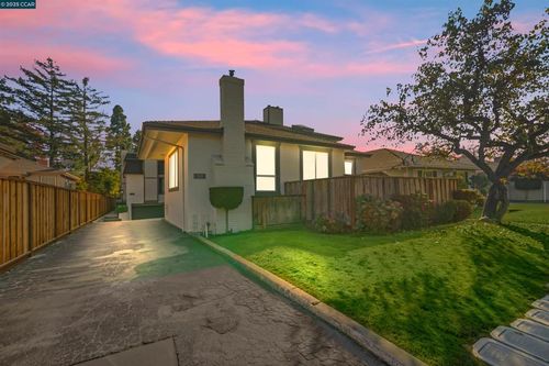 e-115 Hobart Ave, San Mateo, CA, 94402-2875 | Card Image