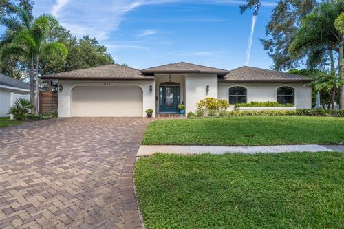 657 Riviera Bay Dr Ne, St. Petersburg, FL, 33702-2709 | Card Image
