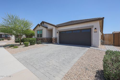 7513 W Illini St, Phoenix, AZ, 85043-1244 | Card Image
