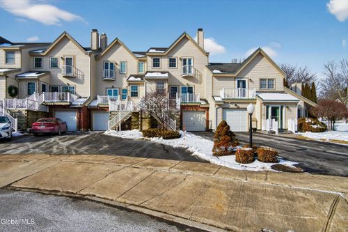 3 Beach Ct, Saratoga Springs, NY, 12866-8757 | Card Image