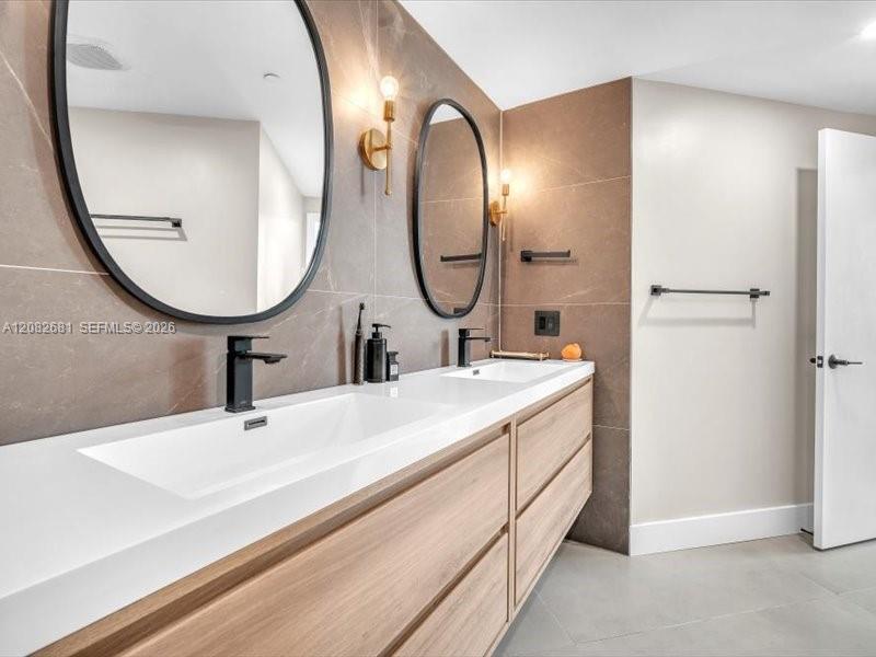Residential Lease in Miami 5