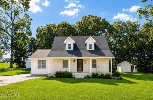 400 Clifty Village Ln, Paris, TN, 38242-9165 | Card Image
