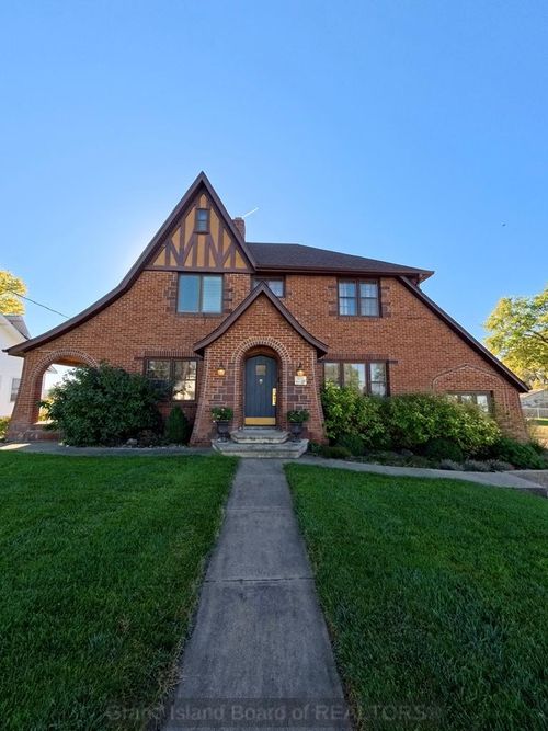 418-420 W Amity St, Clarks, NE, 68628-2866 | Card Image