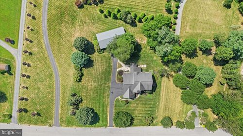 833 Stonybrook Ln, Lewisberry, PA, 17339-8920 | Card Image