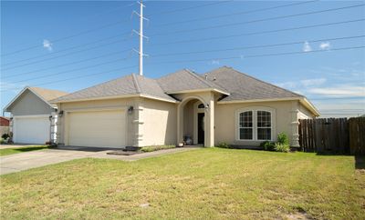 4010 Maximus Drive, House other with 4 bedrooms, 2 bathrooms and null parking in Corpus Christi TX | Image 2