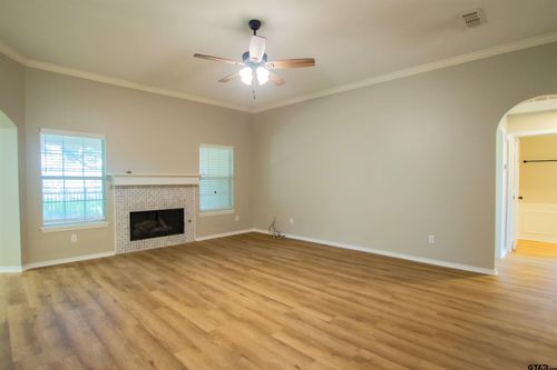 1915 Hagan Rd, Whitehouse, TX, 75791-9576 | Card Image