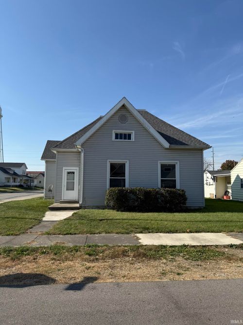 a-b-422 E Water St, Portland, IN, 47371-2226 | Card Image