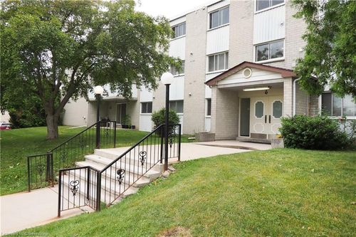 206-6 Walton Ave, Kitchener, ON, N2C2B5 | Card Image