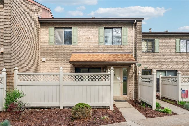 202 - 202 Williamsburg Ln, Condo with 3 bedrooms, 4 bathrooms and 2 parking in Murrysville PA | Image 39
