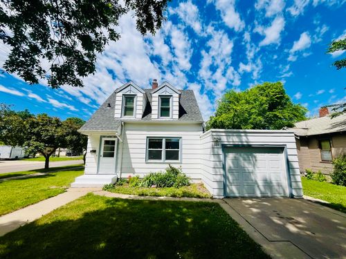 224 S Jackson Street, ABERDEEN, SD, 57401 | Card Image