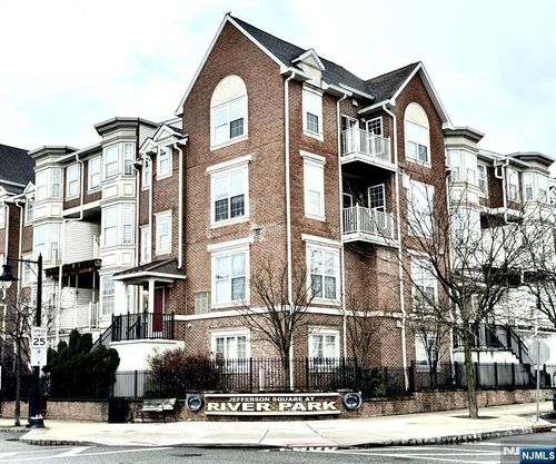 200 Dey St, Harrison, NJ, 07029-1884 | Card Image