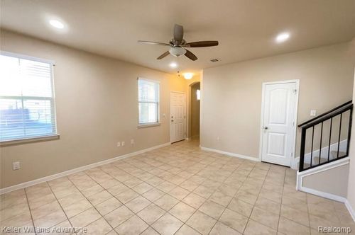 26260 Bryan St, Roseville, MI, 48066-3181 | Card Image