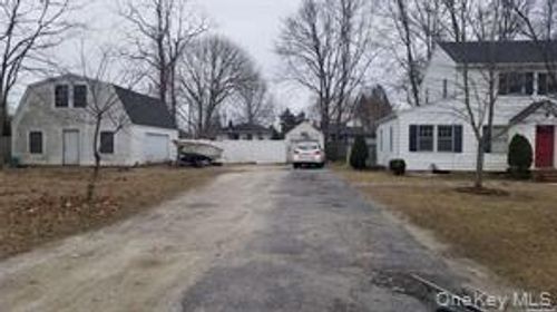 85 Bayview Ave, E Patchogue, NY, 11772-6101 | Card Image