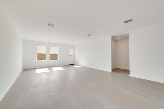 2045 Welsh Ln, House other with 3 bedrooms, 2 bathrooms and null parking in Aubrey TX | Image 6