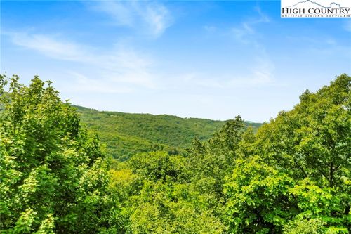 319 Pinnacle Ridge Road, Beech Mountain, NC, 28604 | Card Image