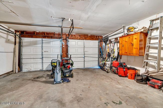 39 Honeysuckle Way, House other with 4 bedrooms, 3 bathrooms and null parking in Howell NJ | Image 37