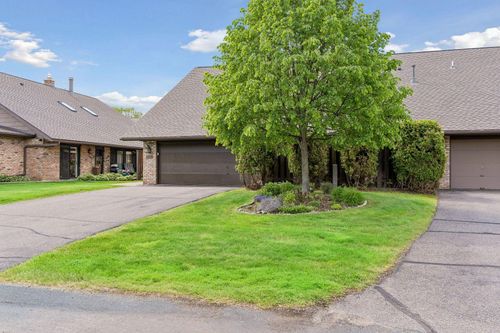 17901 Comstock Rd, Wayzata, MN, 55391-3311 | Card Image