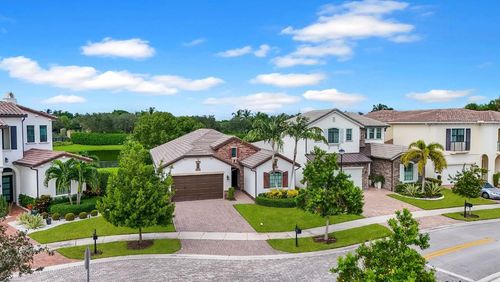 8259 Grand Prix Ln, Boynton Beach, FL, 33472-2704 | Card Image