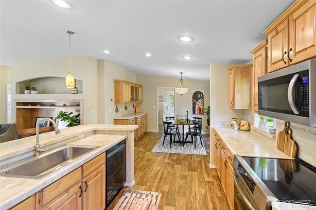 9380 Ne Wardwell Rd, House other with 3 bedrooms, 2 bathrooms and 2 parking in Bainbridge Island WA | Image 9
