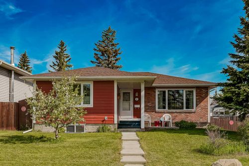 4 Whitefield Close Ne, Calgary, AB, T1Y4X7 | Card Image