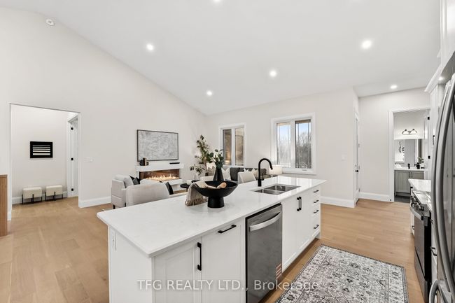 12 Cameron Crt, House other with 3 bedrooms, 3 bathrooms and 6 parking in Cavan ON | Image 14