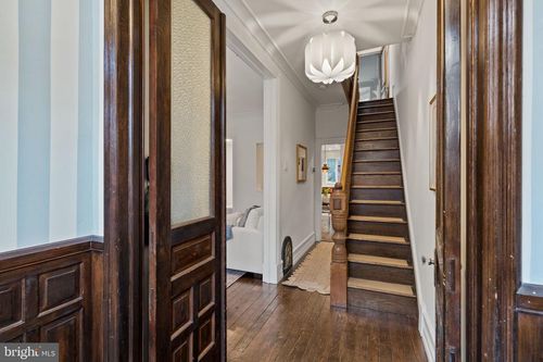 834 N 28th St, PHILADELPHIA, PA, 19130-1702 | Card Image