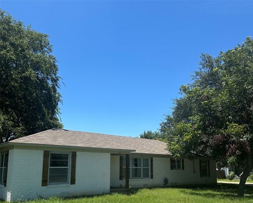 413 S Tyler St, Mcgregor, TX, 76657-1548 | Card Image