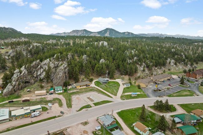 631 W Mount Rushmore Rd, Home with 0 bedrooms, 0 bathrooms and null parking in Custer SD | Image 6