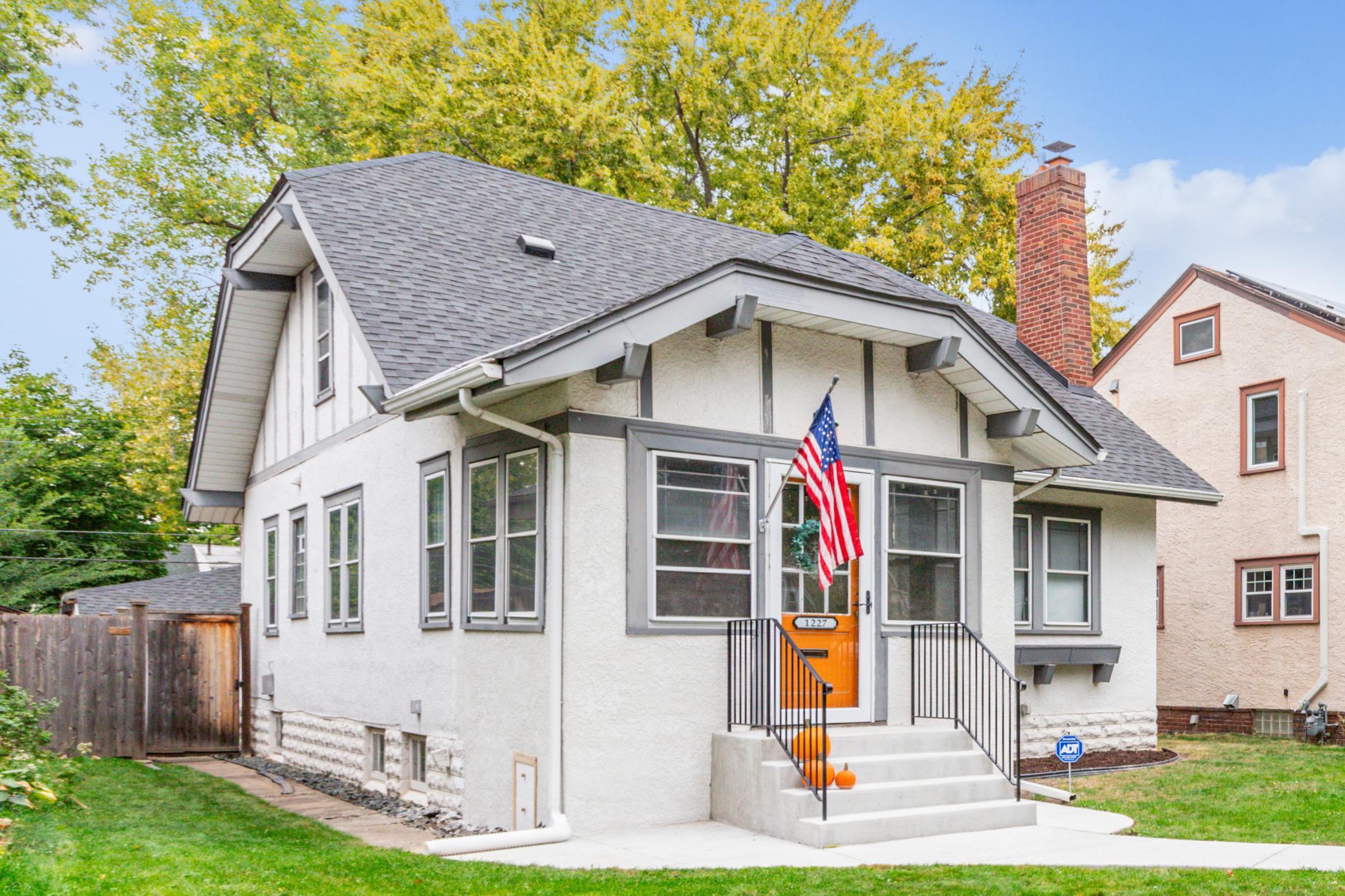 Blair Ave, Saint Paul, MN 55104