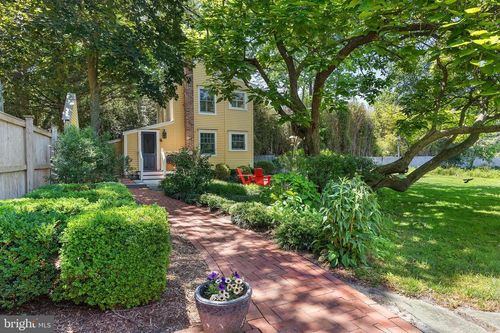 114 Front St, CRUMPTON, MD, 21628-1939 | Card Image