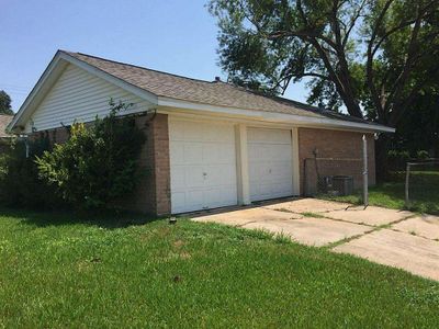 1101 E Rutgers Lane, House other with 3 bedrooms, 1 bathrooms and null parking in Deer Park TX | Image 3