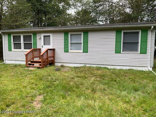 Breezeway Ter, Tobyhanna, PA 18466