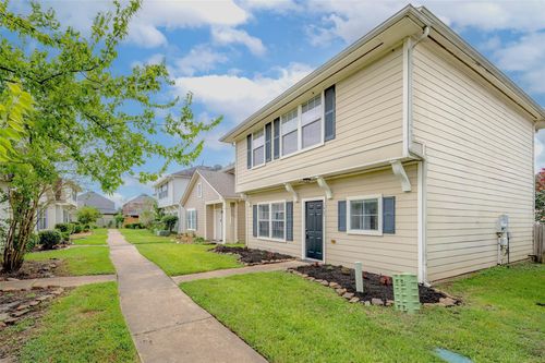 1665 Nichole Woods Dr, Houston, TX, 77047-4487 | Card Image