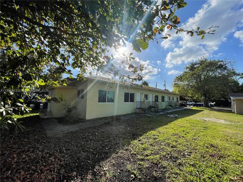 8321 Ne Miami Ct, Miami, FL, 33138-3773 | Card Image