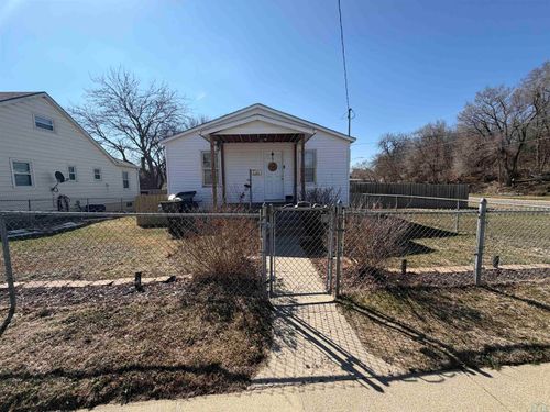 2326 W 3rd St, Sioux City, IA, 51103-4016 | Card Image