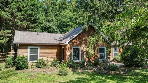 4620 Pennoak Rd, Greensboro, NC, 27407-4094 | Card Image