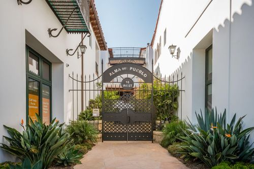 apt-112-18 W Victoria St, Santa Barbara, CA, 93101-3162 | Card Image