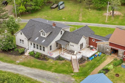 135 Crockett Rd, Dexter, ME, 04930-2203 | Card Image
