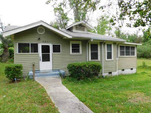 221 S Stewart St, QUINCY, FL, 32351-3028 | Card Image