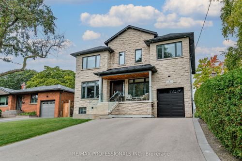 4 Dunrobin Dr, Etobicoke, ON, M9B2S9 | Card Image