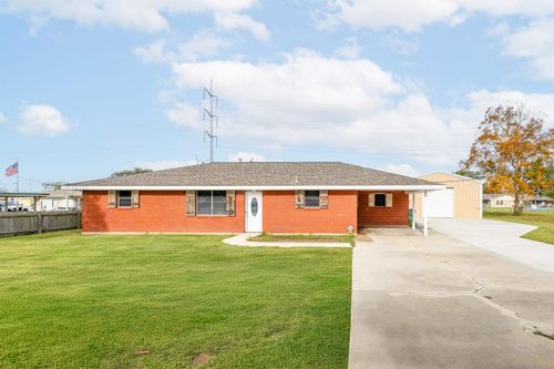 414 Hospital Dr, Raceland, LA, 70394-3816 | Card Image