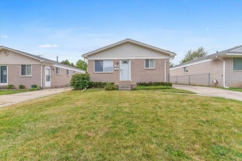 23021 Almond Ave, Eastpointe, MI, 48021-1904 | Card Image