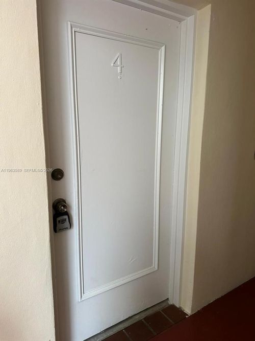 apt-b4-2008 Jackson St, Hollywood, FL, 33020-5059 | Card Image