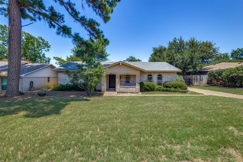 974 Harber Ave, Grapevine, TX, 76051-6621 | Card Image