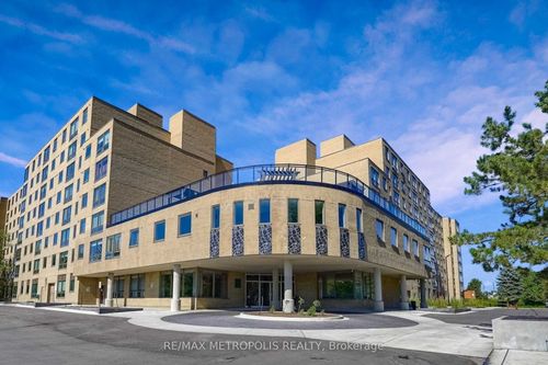 212-326 Major Mackenzie Dr E, Richmond Hill, ON, L4C8T4 | Card Image