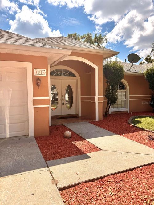1314 W Carissa Ct, Tampa, FL, 33604-3941 | Card Image