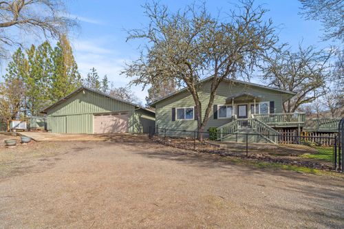 1305 Butte Falls Hwy, Eagle Point, OR, 97524-4456 | Card Image