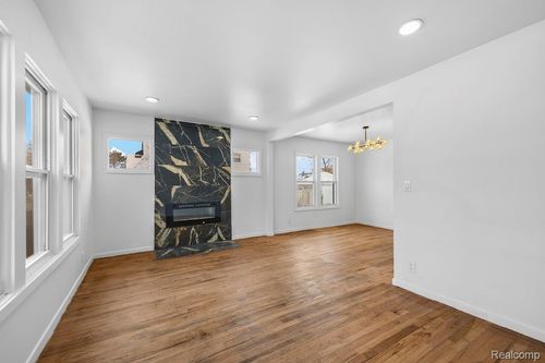 15846 Lesure St, Detroit, MI, 48227-3336 | Card Image