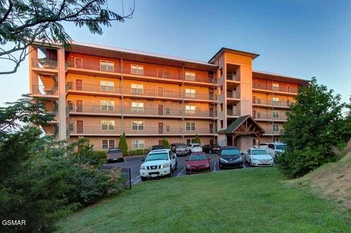 2001-410 Big Bear Way, Pigeon Forge, TN, 37863-6270 | Card Image